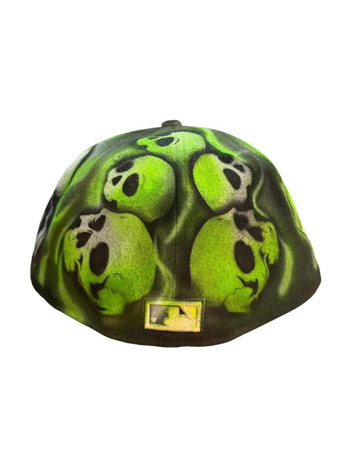 Size 7 3/8 NY Green Skulls Airbrush Fitted