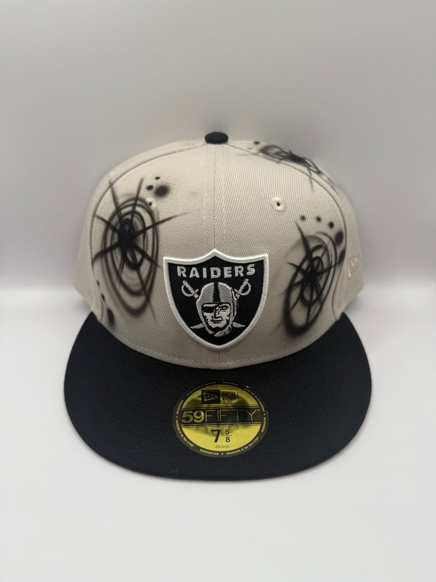 Size 7 5/8 Raiders Graffiti Airbrush Fitted