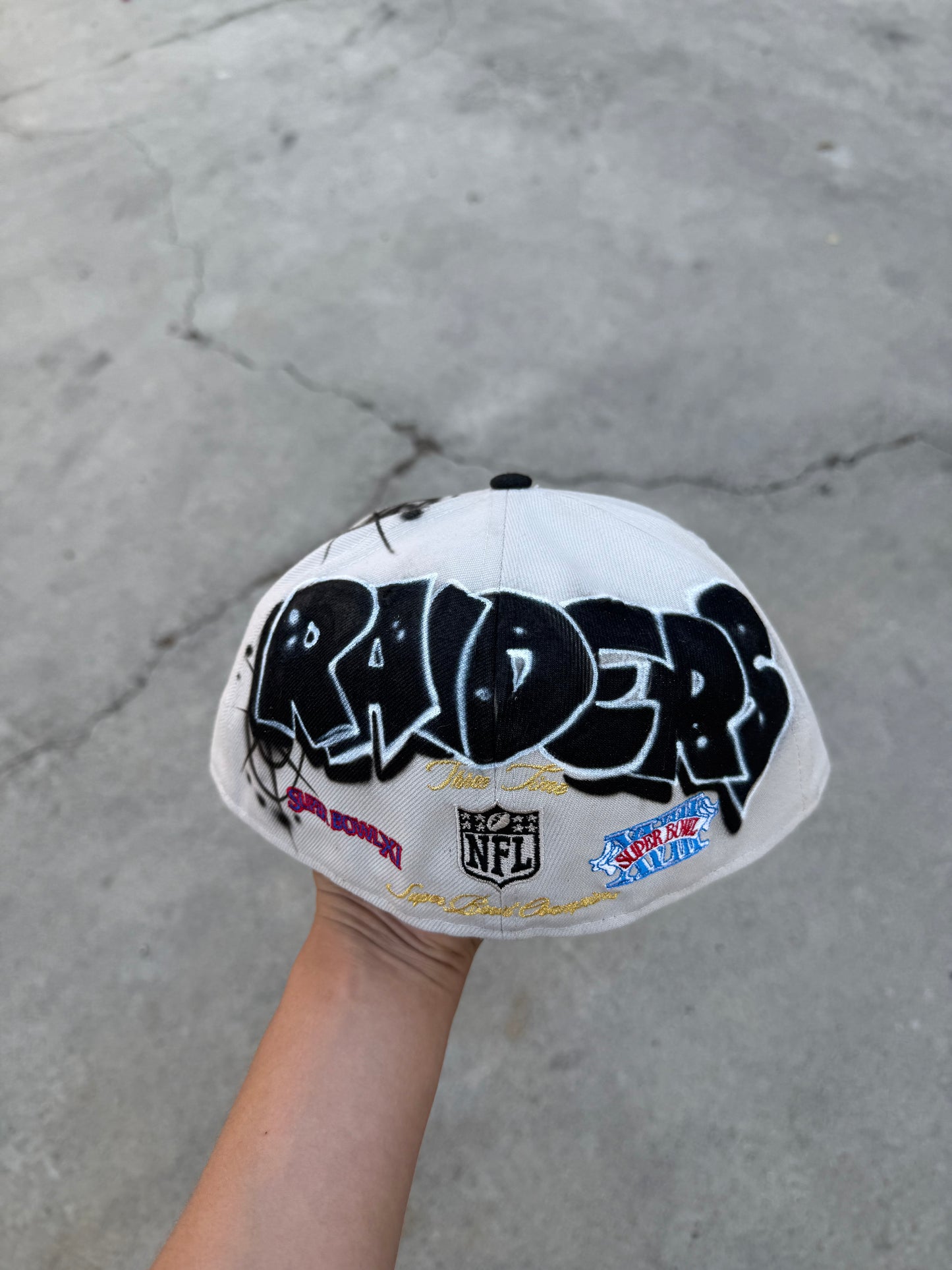 Size 7 5/8 Raiders Graffiti Airbrush Fitted