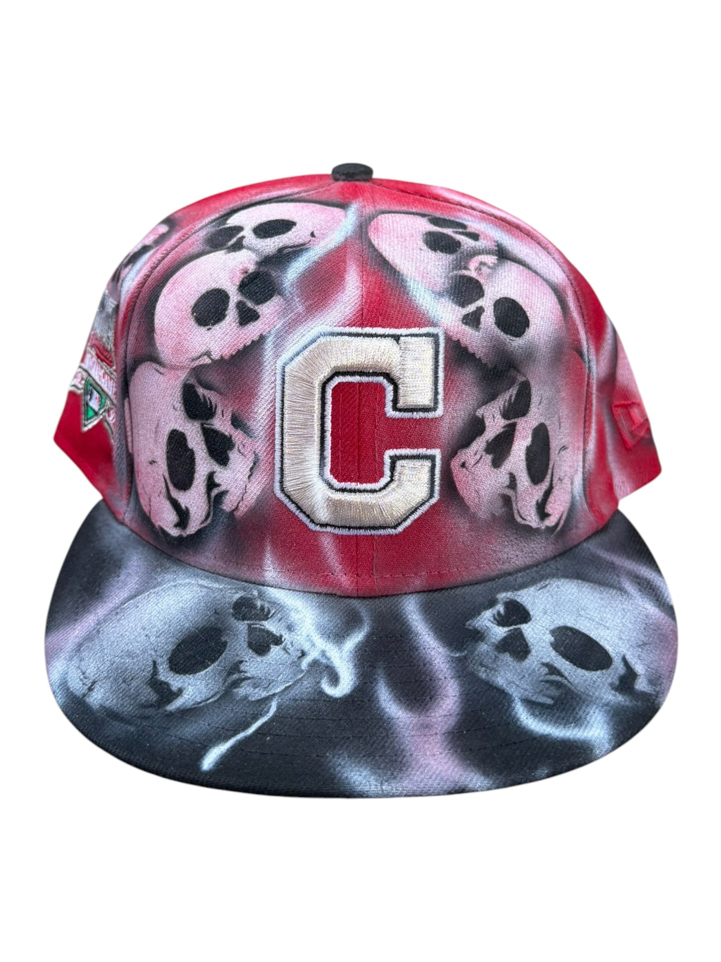 Size 7 5/8 Cleveland Skulls Airbrush Fitted